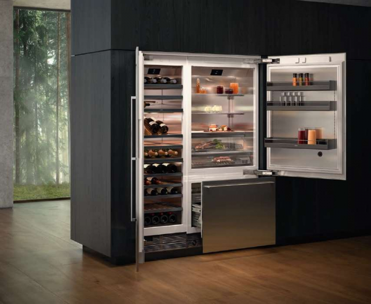 Духовой шкаф Gaggenau EB 333, холодильники Gaggenau Vario 400, варочные панели Vario 400, Vario 200 