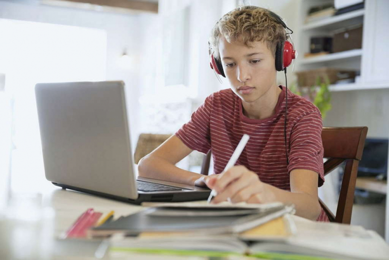 Детки в «сетке»: как сделать жизнь в интернете безопасной для вашего ребенка?